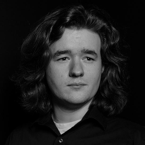 Andrew Loos headshot.