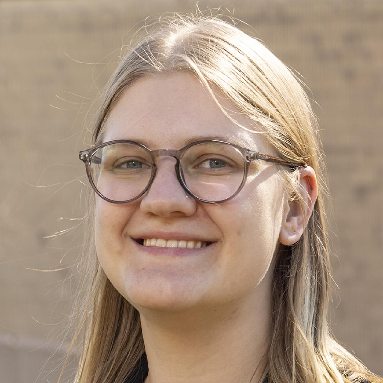 Hannah Nelson headshot.